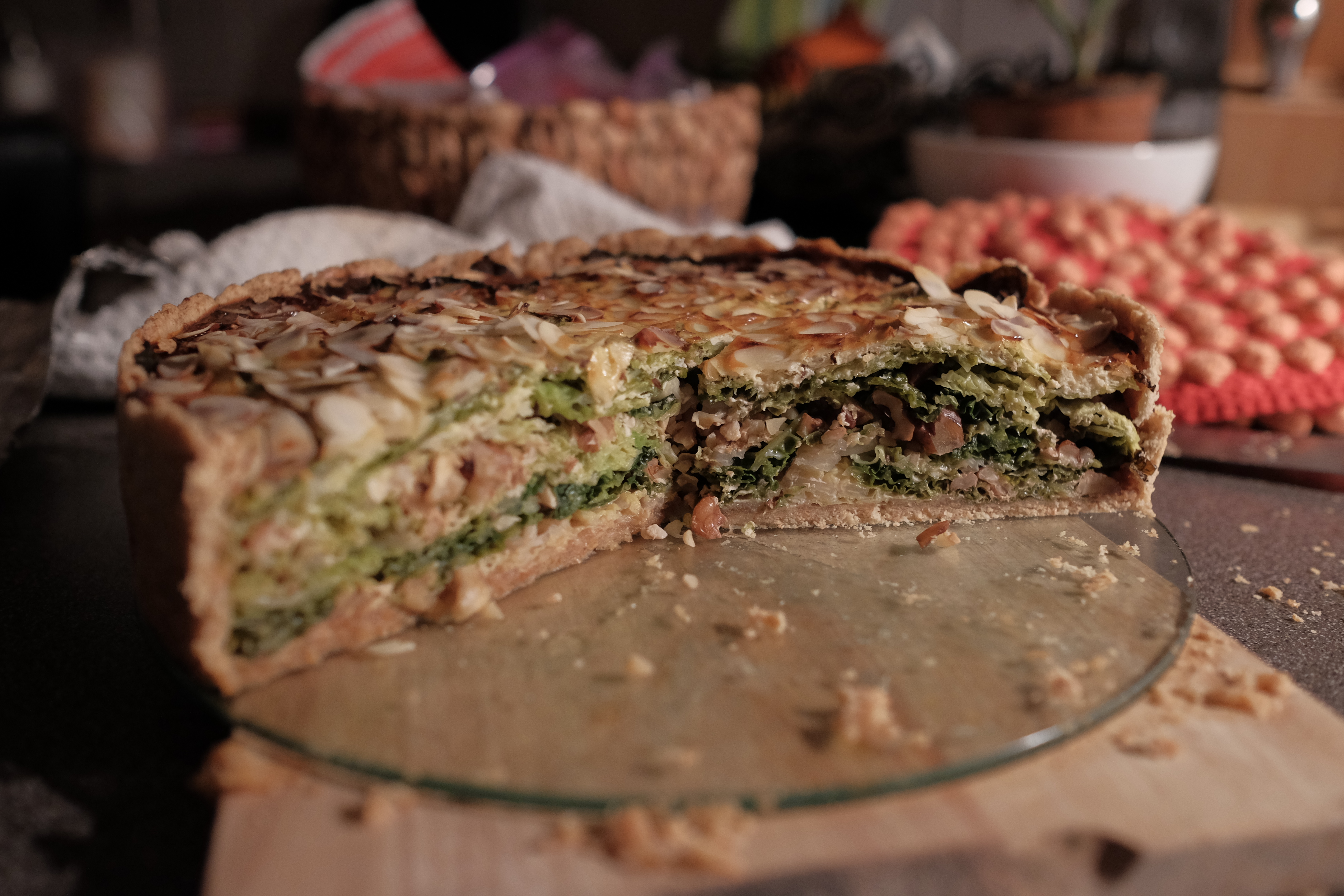 Wirsing-Quiche mit Nüssen