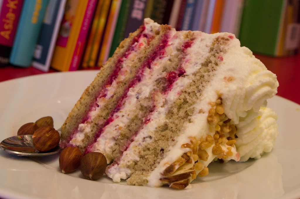 Nuss-Sahne-Torte – Cuisinenbomber