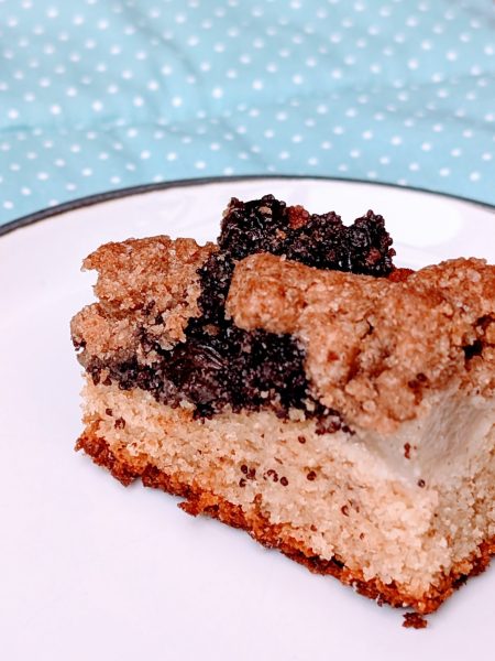 Quark-Grieß-Kuchen mit Mohn